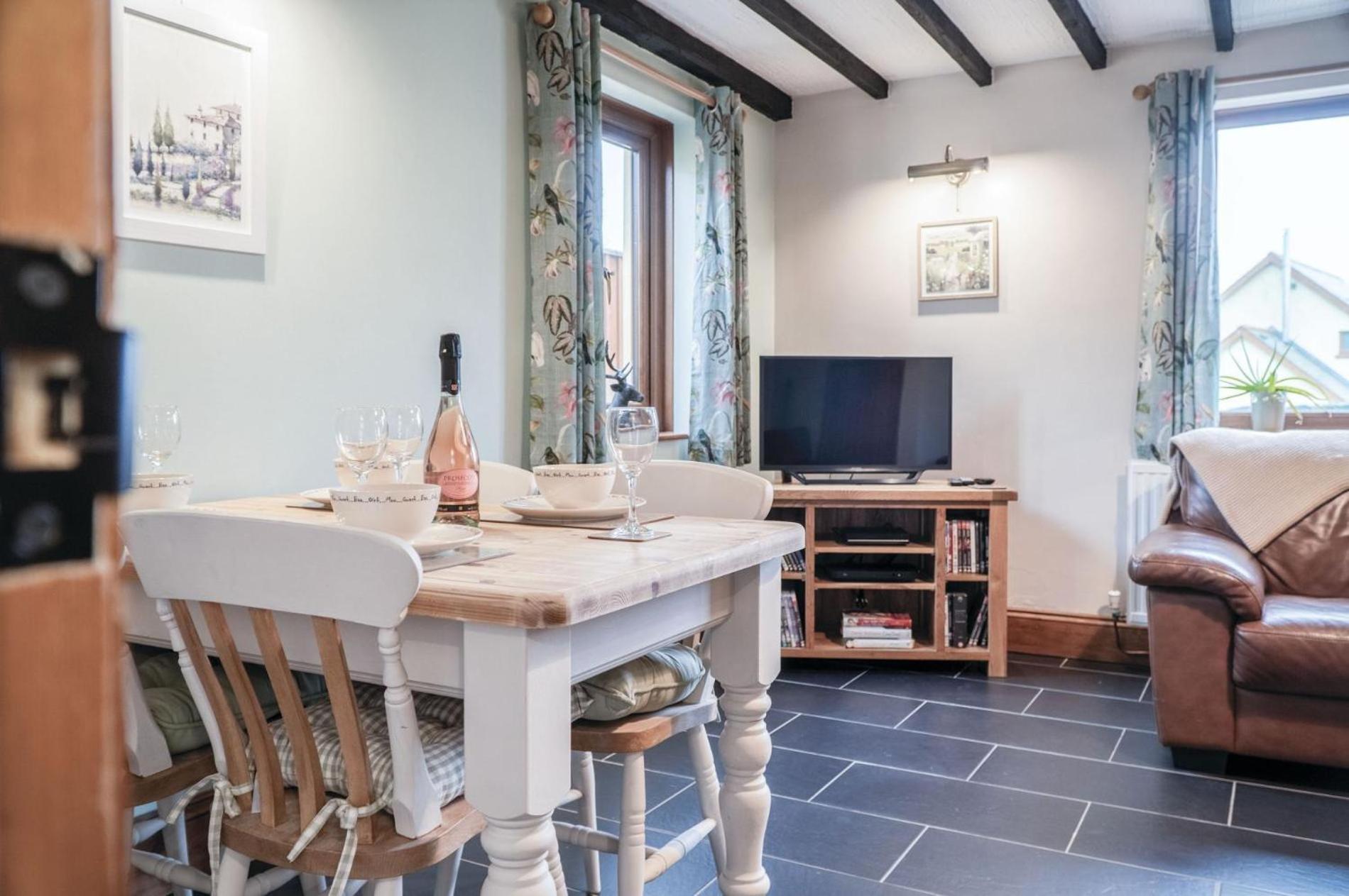 The Brambles - 2 Bedroom Cottage - Llanteg Εξωτερικό φωτογραφία